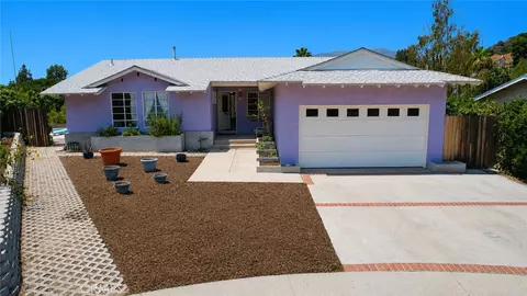 Exterior - 7129 Samoa Pl, Tujunga, CA 91042 photo 2 of 8