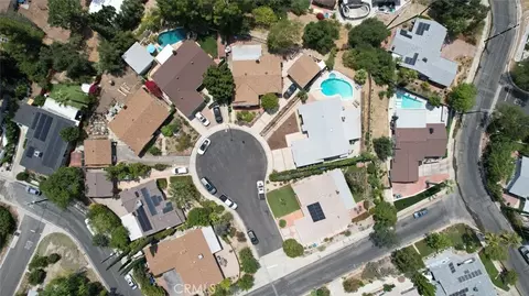 View/Area - 7129 Samoa Pl, Tujunga, CA 91042 photo 2 of 3