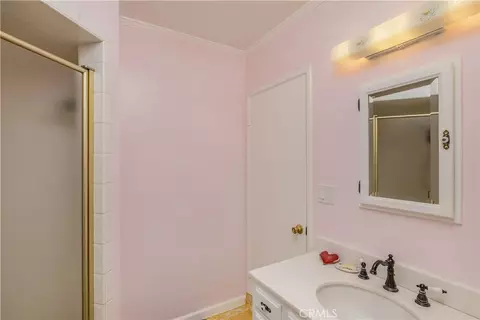 Bath - 7129 Samoa Pl, Tujunga, CA 91042 photo 2 of 2