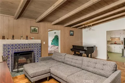 Living - 7129 Samoa Pl, Tujunga, CA 91042 photo 2 of 2