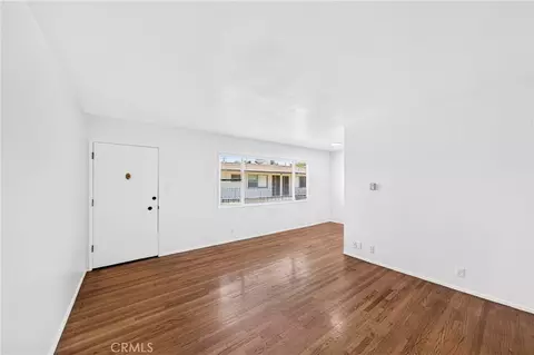 Living - 728 Cedar, Long Beach, CA 90813 photo 3 of 4