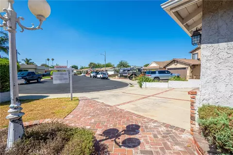 21200 Oakfort Ave, Carson, CA 90745 photo 4