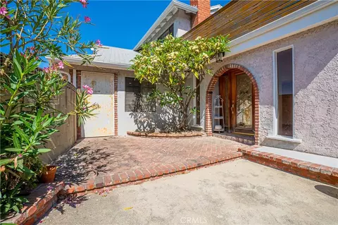 Exterior - 21200 Oakfort Ave, Carson, CA 90745 photo 5 of 11