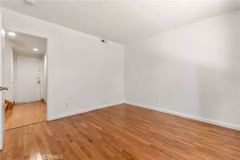 Living - 21200 Oakfort Ave, Carson, CA 90745 photo 8 of 9