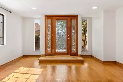 Entry Way - 21200 Oakfort Ave, Carson, CA 90745 photo 1 of 5