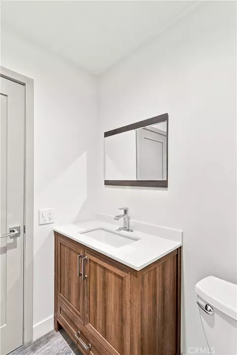 Bath - 243 E Home, Long Beach, CA 90805 photo 2 of 7