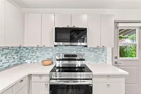 Kitchen - 243 E Home, Long Beach, CA 90805 photo 4 of 6