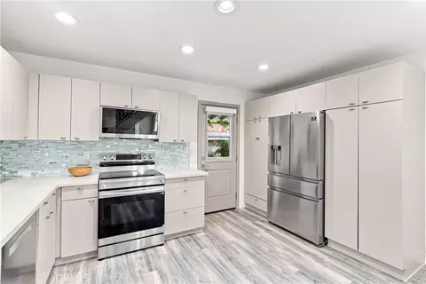 Kitchen - 243 E Home, Long Beach, CA 90805 photo 6 of 6