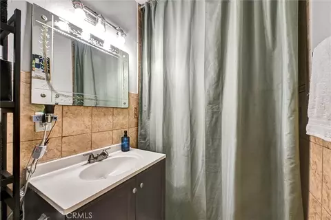 Bath - 1330 E Caldwell, Compton, CA 90221 photo 1 of 1