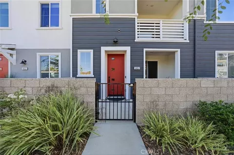 1457 W Longview Ln, San Pedro, CA 90732