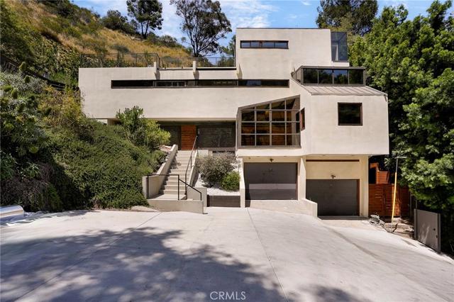 10443 Corfu Ln, Los Angeles, CA 90077