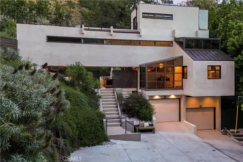 10443 Corfu Ln, Los Angeles, CA 90077