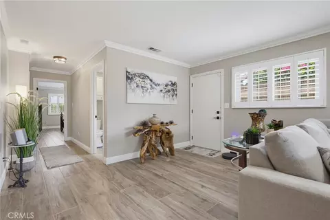 Entry Way - 5210 E Canton St, Long Beach, CA 90815 photo 2 of 2