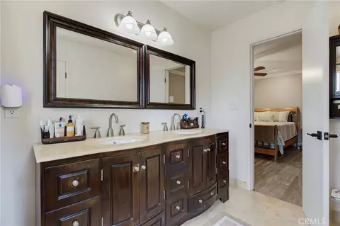 Bath - 5210 E Canton St, Long Beach, CA 90815 photo 4 of 6