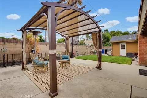 Exterior - 5210 E Canton St, Long Beach, CA 90815 photo 6 of 6