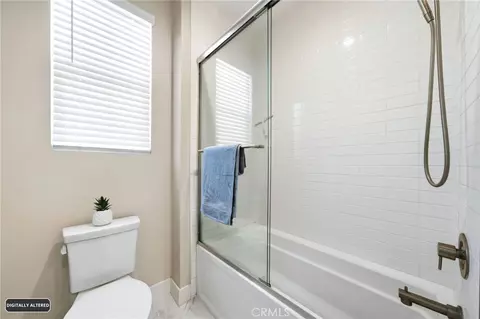 Bath - 27558 S Edgemont Dr, San Pedro, CA 90732 photo 1 of 5