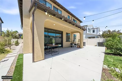 Exterior - 27558 S Edgemont Dr, San Pedro, CA 90732 photo 6 of 7