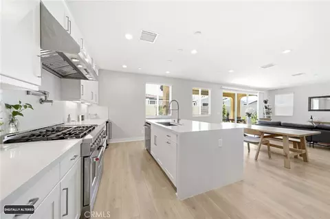 Kitchen - 27558 S Edgemont Dr, San Pedro, CA 90732 photo 3 of 4