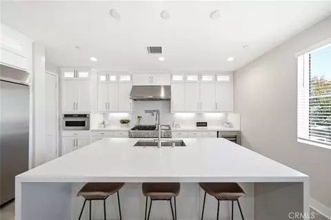 Kitchen - 27558 S Edgemont Dr, San Pedro, CA 90732 photo 4 of 4