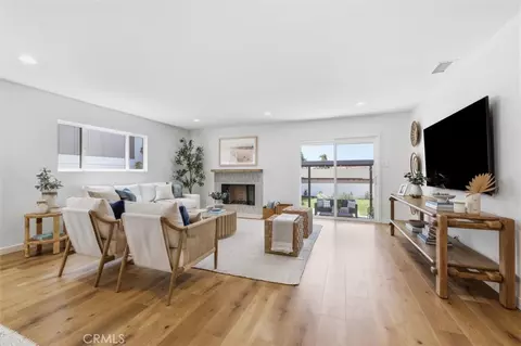 2418 Ives Ln, Redondo Beach, CA 90278
