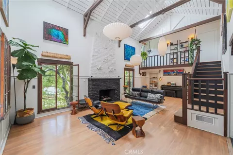 9861 Easton Dr, Beverly Hills, CA 90210