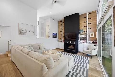 1915 Rockefeller Ln #E, Redondo Beach, CA 90278