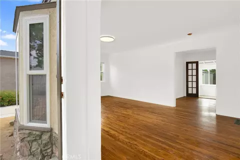 Living - 836 Grant Ave, Glendale, CA 91202 photo 5 of 5