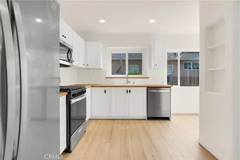 Kitchen - 836 Grant Ave, Glendale, CA 91202 photo 2 of 4