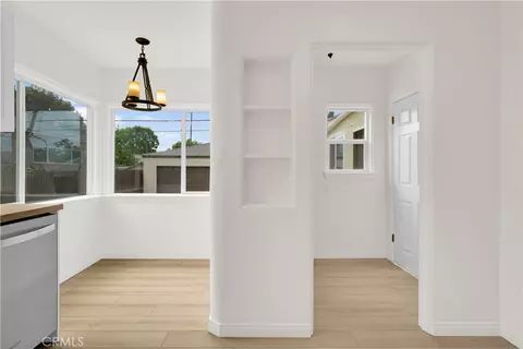 Entry Way - 836 Grant Ave, Glendale, CA 91202 photo 1 of 4