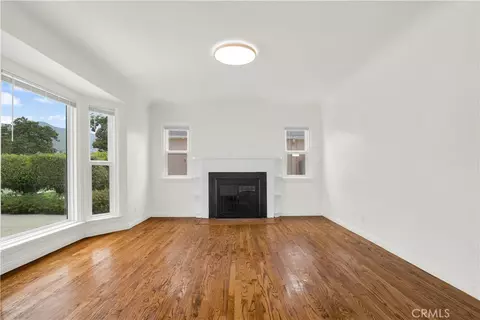 Living - 836 Grant Ave, Glendale, CA 91202 photo 2 of 5