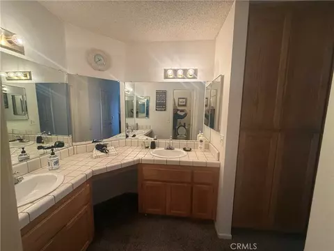 Bath - 11620 Pepper, Apple Valley, CA 92308 photo 2 of 3