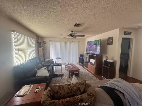Living - 11620 Pepper, Apple Valley, CA 92308 photo 2 of 3