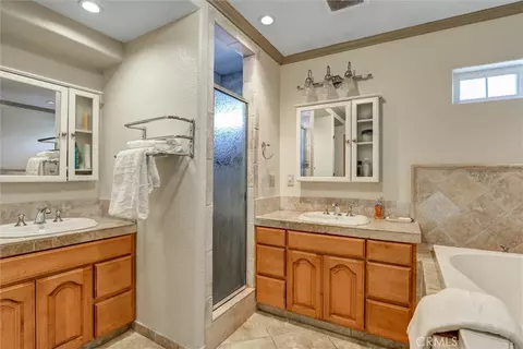 Bath - 19603 Enslow, Carson, CA 90746 photo 6 of 8