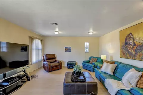 Living - 19603 Enslow, Carson, CA 90746 photo 12 of 13