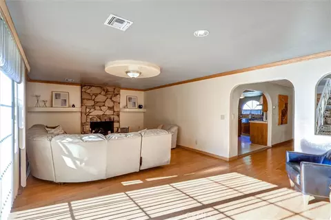 Living - 19603 Enslow, Carson, CA 90746 photo 2 of 13