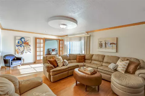 Living - 19603 Enslow, Carson, CA 90746 photo 4 of 13