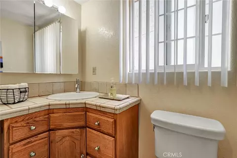 Bath - 19603 Enslow, Carson, CA 90746 photo 2 of 8