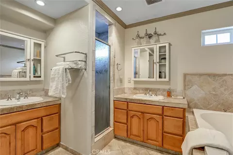 Bath - 19603 Enslow, Carson, CA 90746 photo 6 of 8