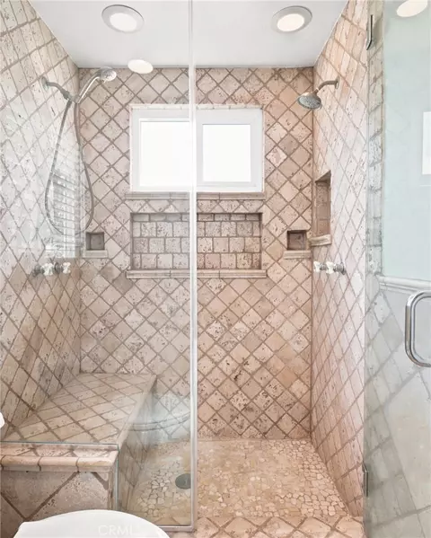 Bath - 2703 Rockefeller #1, Redondo Beach, CA 90278 photo 3 of 9