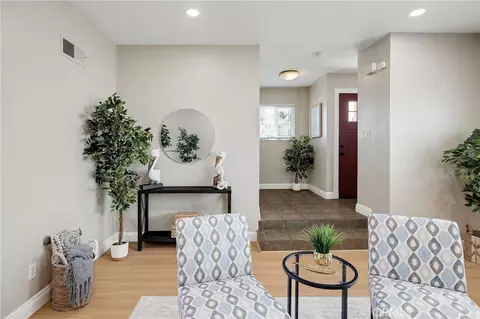 Entry Way - 2703 Rockefeller #1, Redondo Beach, CA 90278 photo 1 of 3
