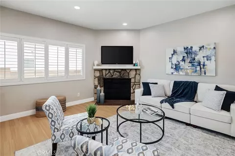 Living - 2703 Rockefeller #1, Redondo Beach, CA 90278 photo 2 of 4