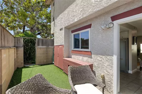 Exterior - 2703 Rockefeller #1, Redondo Beach, CA 90278 photo 1 of 5