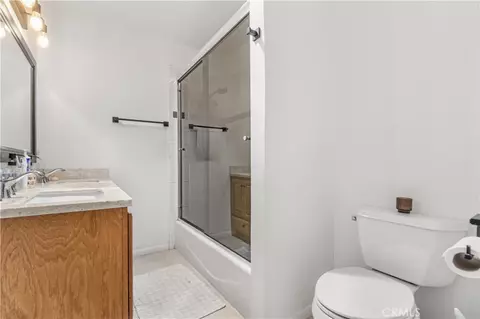 Bath - 1208 S Stoneacre, Compton, CA 90221 photo 1 of 2
