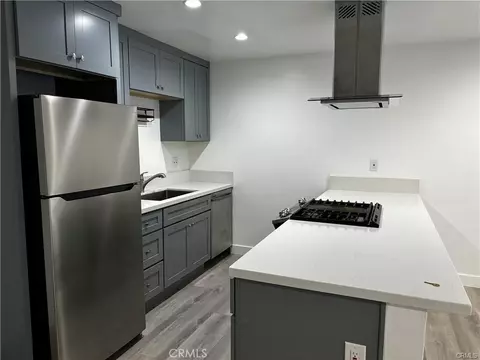 1020 E Broadway, Long Beach, CA 90802 photo 4