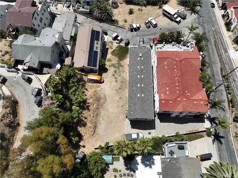 151 Olive St, Avalon, CA 90704 photo 4