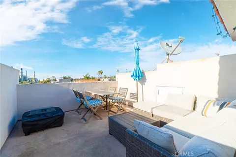413 N Elena Ave #C, Redondo Beach, CA 90277