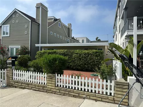 445 8th, Manhattan Beach, CA 90266