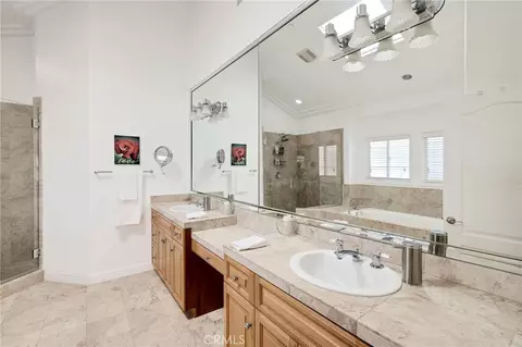 Bath - 2115 Pullman Ln #B, Redondo Beach, CA 90278 photo 3 of 3