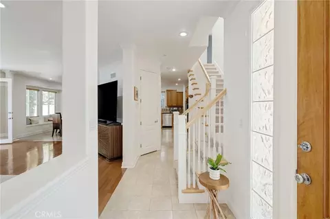 Entry Way - 2115 Pullman Ln #B, Redondo Beach, CA 90278 photo 1 of 5