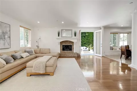 Living - 2115 Pullman Ln #B, Redondo Beach, CA 90278 photo 2 of 5